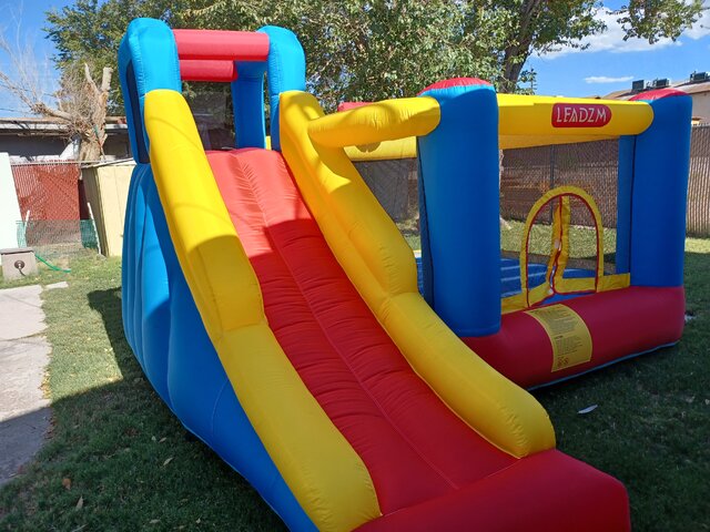 Tiny Tots Bounce House With Slide